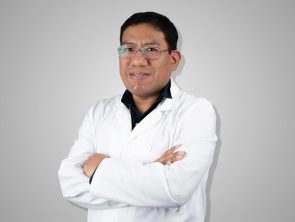 Dr. MAQUERA TICONA EFRAIN